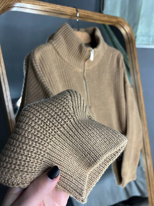 Свитер женский 6752 короткий широкий оверсайз молния на воротнике, карамель, one size Киев - изображение 2