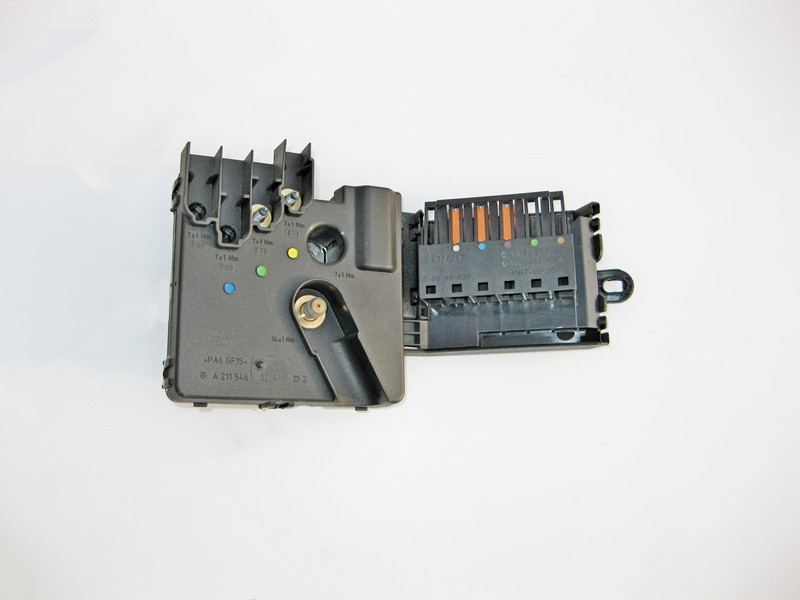 Mercedes-Benz  A2115461241 Передній блок силових запобіжників F32 E-Class CLS C219 Одесса - изображение 2