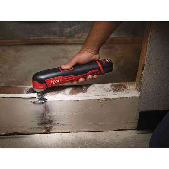 Аккумуляторный мультиинструмент MILWAUKEE C12 MT-402B (Li-Ion 4 ач) 4933441705 (+ заряд.устройства, 2 аккум., адаптер, шлифовальная д Одесса
