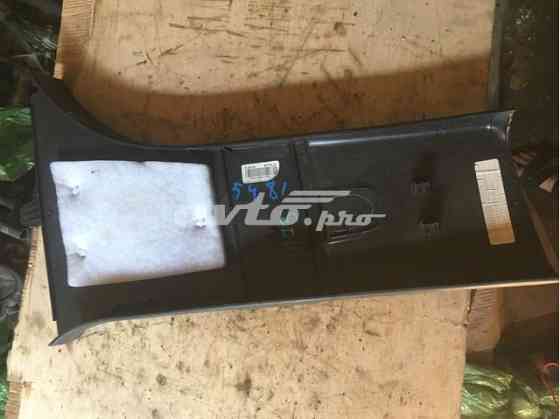 YF61XDVAH Накладка центральной стойки нижняя левая Jeep Коломия