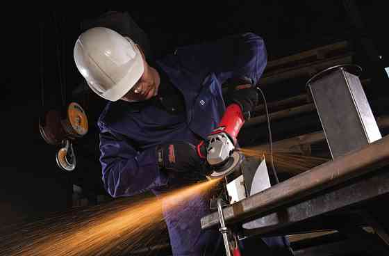 Шліфмашина кутова MILWAUKEE, AGV 17-125 XE, 1750Вт, діаметр 125 мм (захисний кожух, кабель 4м, бокова Одеса