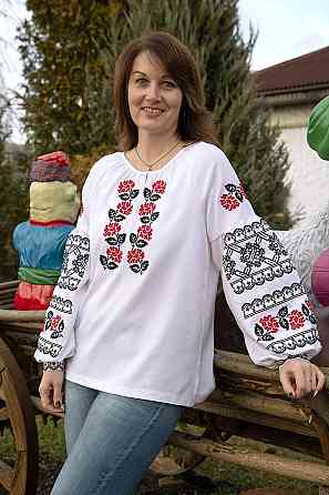 Вышиванка женская льняная, белая топ Киев