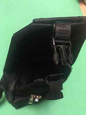 Мужская сумка тактическая через плечо черная - размер сумки 30*20см, 4 кармана, с USB шнуром в комплекте Киев