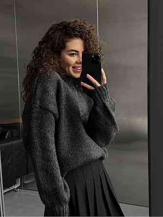 Женский уютный оверсайз свитер машинная вязка Графит Одесса