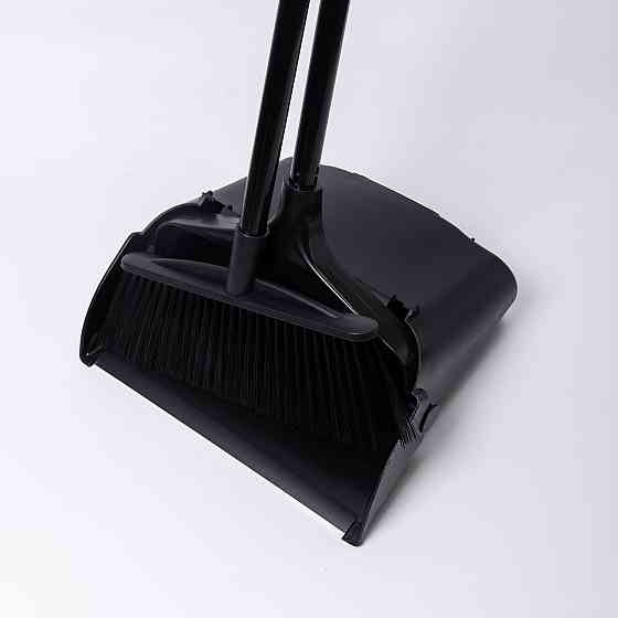 Веник і совок з довгою ручкою для прибирання чорні Київ