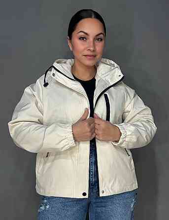 Куртка женская YZY 30128 ветровка оверсайз с капюшоном на подкладке one size, молочний, one size Киев
