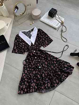 Женское принтованное мини платье на пуговицах с белым воротником турецкий штапель / софт 44/46, Черный Одесса