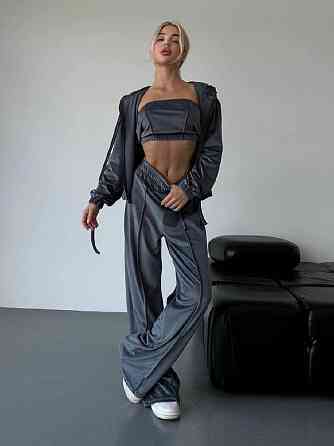 Женский прогулочный плюшевый костюм тройка: кофта топ и штаны велюр-плюш Графит, 42/44 Одесса