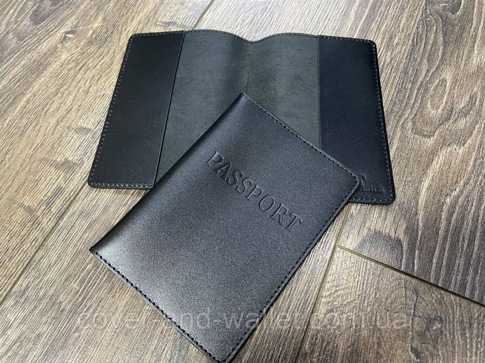 Стильная кожаная обложка на паспорт черного цвета ST Leather Киев - изображение 4
