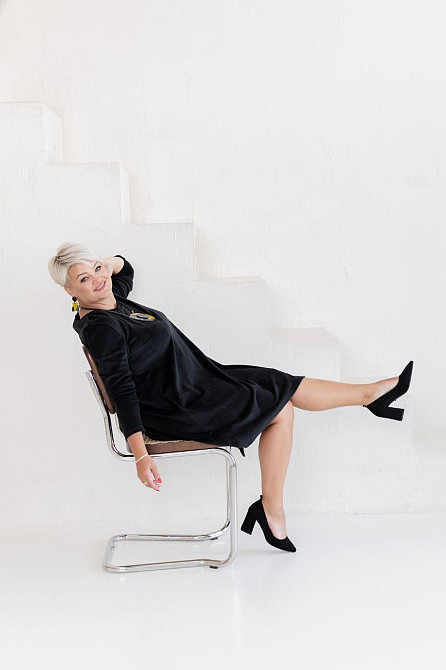 Женское стильное короткое платье батал из королевского велюра Черный, 60/64 Одесса - изображение 5