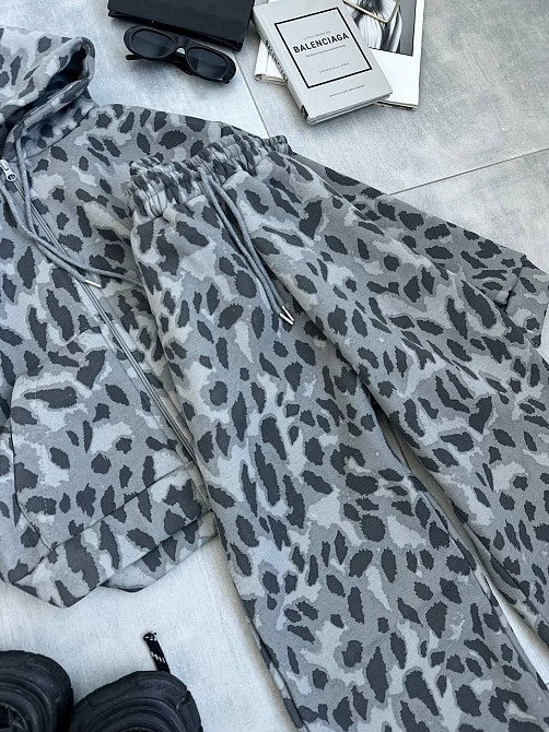 Жіночий повсякденний теплий принтований костюм двійка турецька трьохнитка на флісі Одеса - фото 5