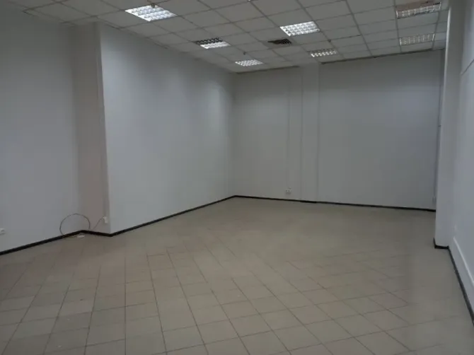 Аренда помещения в центре. ТЦ "Новый Центр" 12 кВт электричества. Подача света при отключениях Днепр - изображение 1