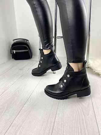 Черевики жіночі D and V чорні натуральна шкіра 36р. висота 13см підошва 1см (2190) Коломыя