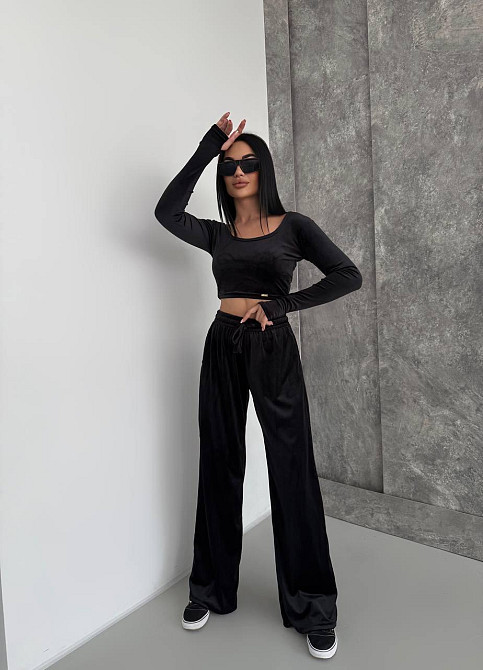 Женский прогулочный костюм двойка: лонгслив и штаны велюр Черный, 46/48 Одесса - изображение 7