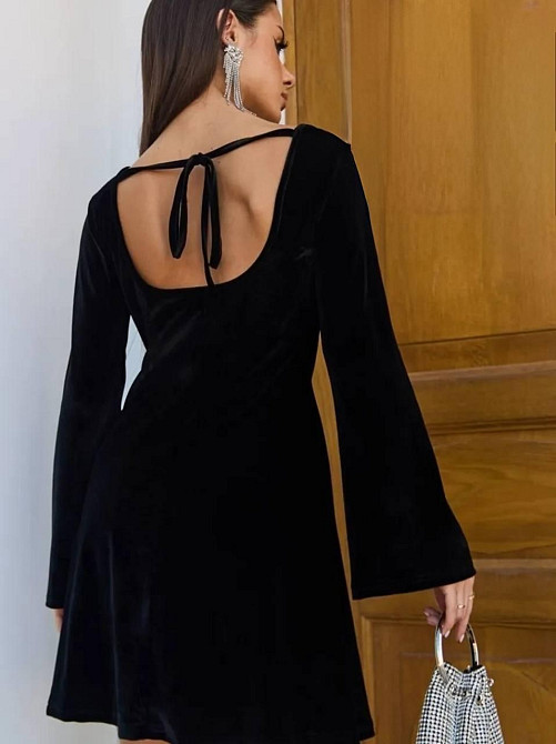 Жіноча маленька чорна сукня з відкритою спинкою велюр на трикотажі Одеса - фото 5