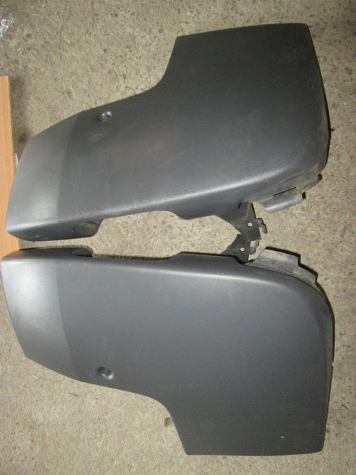 Ікло бампера Opel Vivaro 2001-2013 Ковель - фото 1