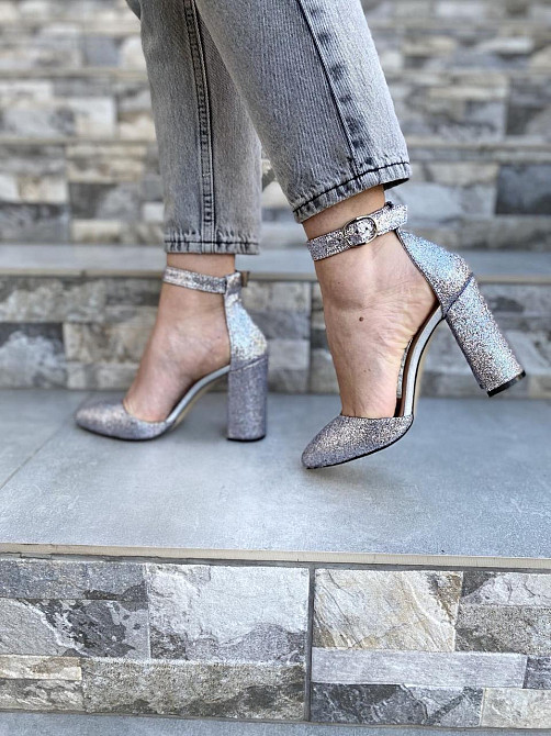 ARLEN Жіночі босоніжки срібні із закритим носком літні з натуральної шкіри на підборах ARLEN Бо Коломия - фото 3