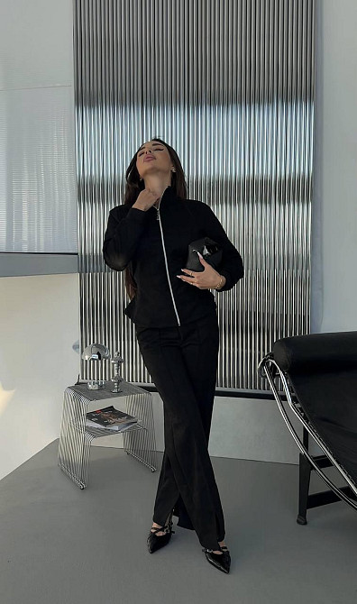 Женский стильный костюм двойка: жакет и штаны с разрезами замш на дайвинге Черный, 46/48 Одесса - изображение 4