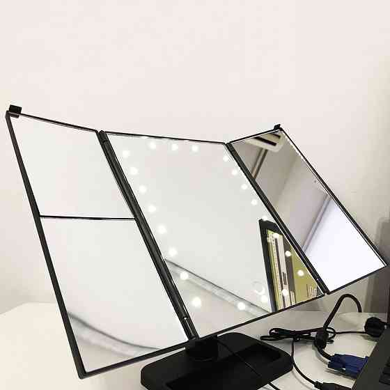 Дзеркало з підсвіткою зі світлодіодами, Дзеркало для макіяжу сучасне, Дзеркало для гриму IO-48 Львів