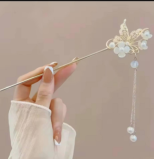 Шпилька для волосся з метеликом і перлинами, декоративна паличка для волосся з підвісками 16,5 см Київ - фото 1