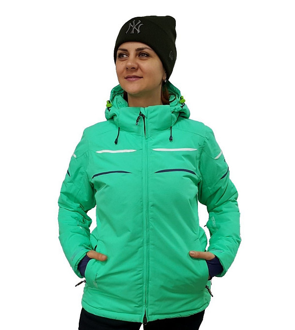 Зимняя женская  куртка 