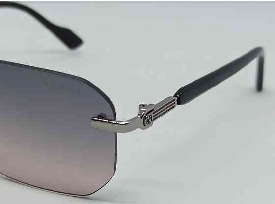 Брендові окуляри унісекс сонцезахисні сіро-рож із сірим металом. Київ