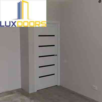 Двери Видень Белый Полотно с черным стеклом, покрытие VINIL Киев