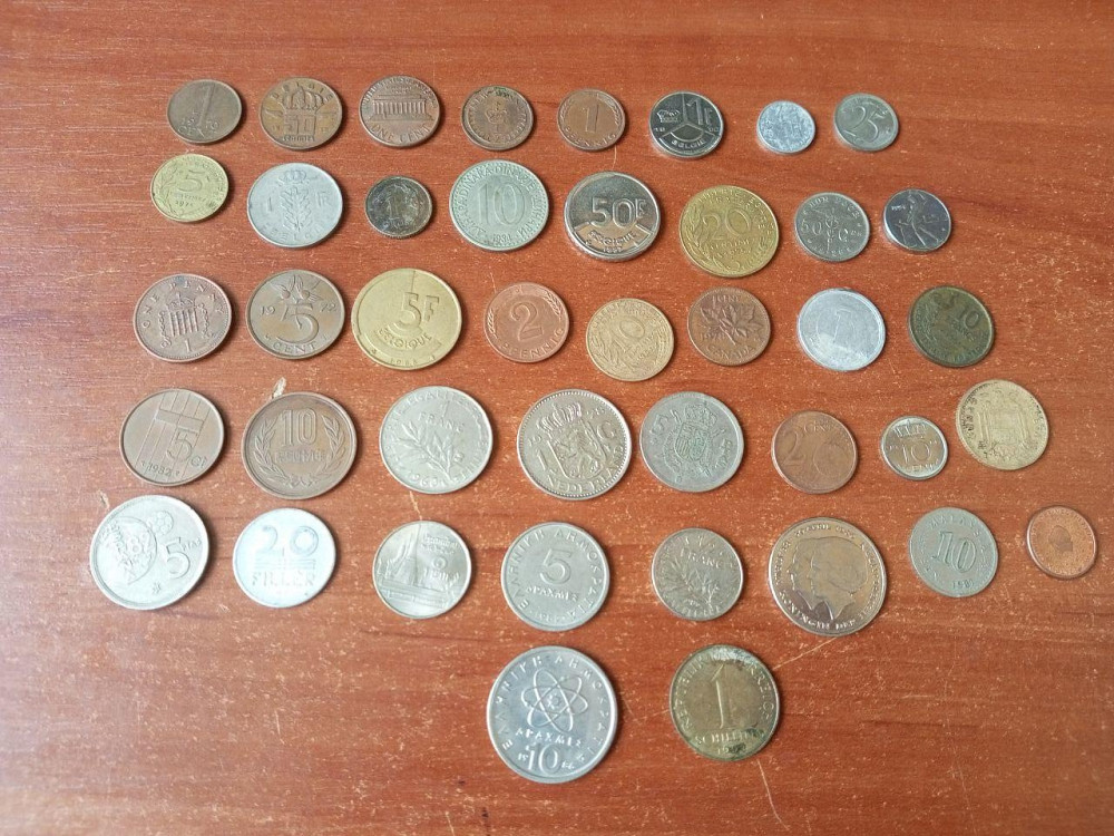 Гора иностранных монет! 42 шт. БЕЗ ПОВТОРА Полтава - изображение 1