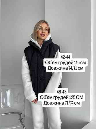 Жіноча тепла жилетка з капюшоном плащівка еммі на синтепоні Одеса