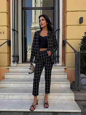 Жіночий стильний діловий костюм з костюмки Одеса