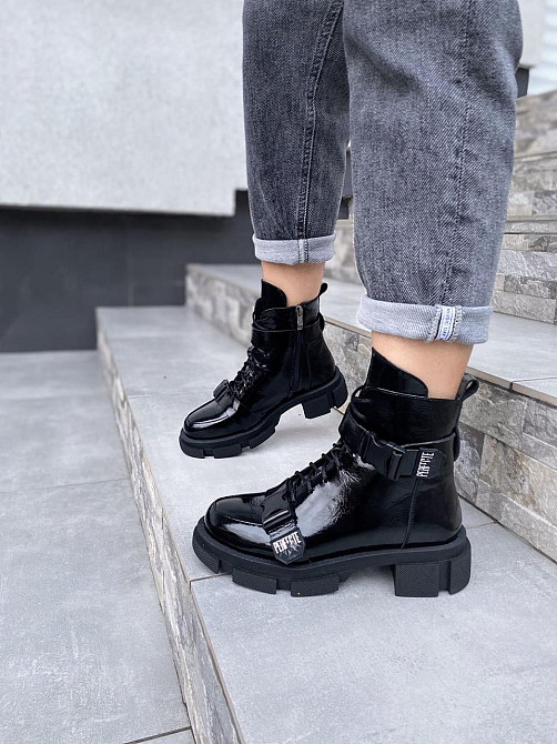 SOTHBY'S Жіночі черевики Sothby 's чорні шкіра лакована висота 14см (4197) Коломыя - изображение 9