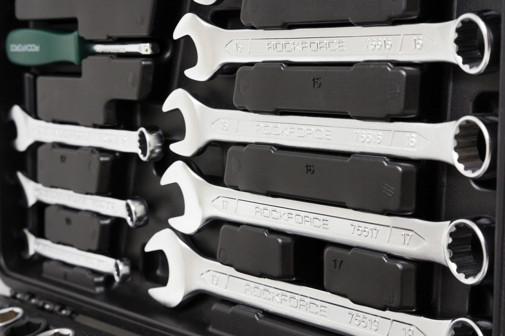 Набор инструментов 82+6 предметов 1/4