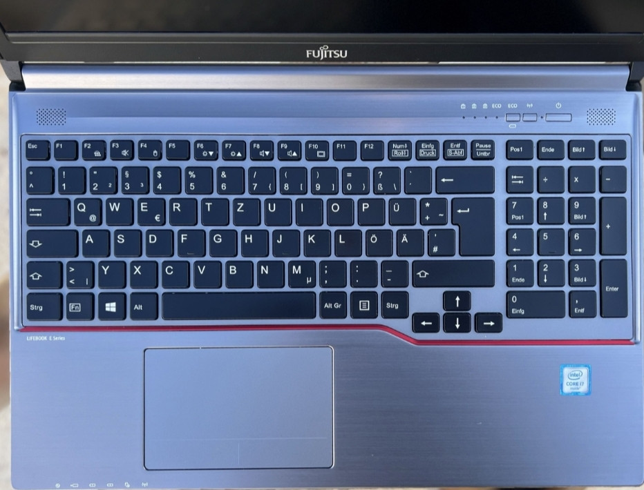 Ноутбук Fujitsu E756/i7-6600U / 16Gb. / SSD 256Gb. / 15.6