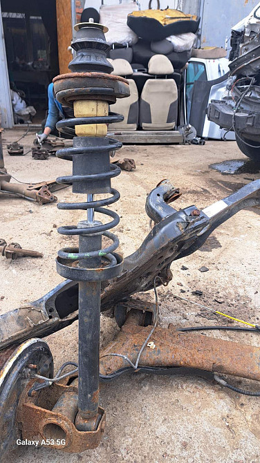 Задние амортизаторы в сборе на Chery Amulet Киев - изображение 1