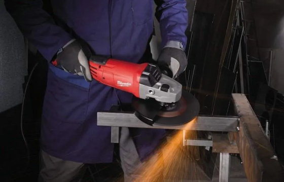 Професійна кутова шліфувальна машина Milwaukee AG 22-230 DMS (без блокування) Київ