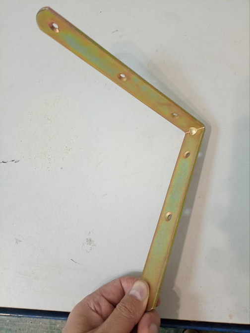 Монтажний кутник в жовтому оцинку  30х200х200 / 3мм, польського виробника Киев - изображение 1