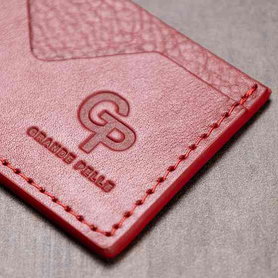 Кожаный женский картхолдер GRANDE PELLE 11396 Красный Киев