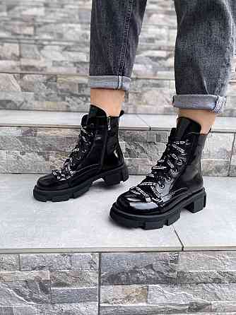 SOTHBY'S Жіночі черевики чорні з натуральної лакованої шкіри демісезонні р. 37, 39, 40 (4196) / Коломыя