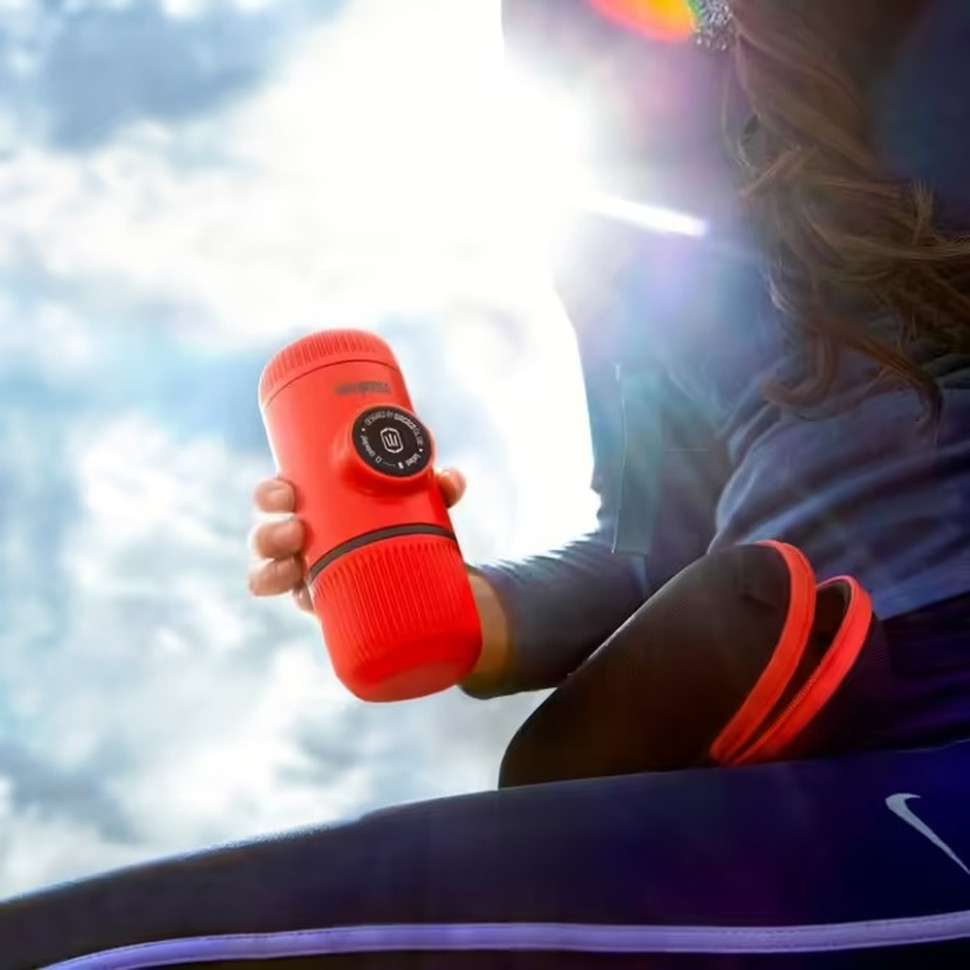 Портативна еспресо-кавоварка Wacaco Nanopresso червона з чохлом, механічна, для меленої кави Київ - фото 4