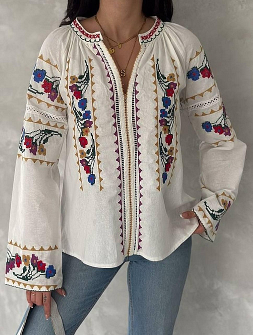 Женская стильная универсальная вышиванка с цветами 80% хлопок, 20% полиэстер. 44 Одесса - изображение 1