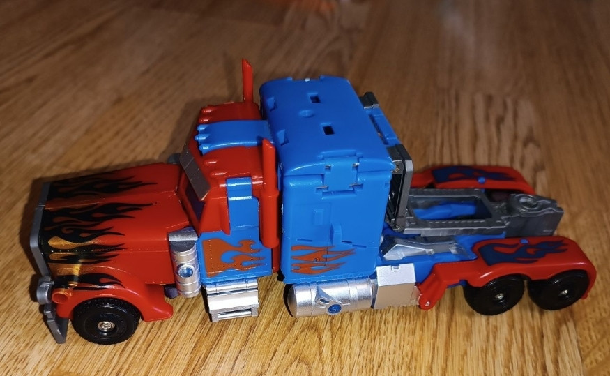 Трансформер Оптимус прайм 22 см. Киев - изображение 5