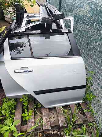 Передні ліві двері в зборі для Geely MK Cross 2010-2015 року. Київ