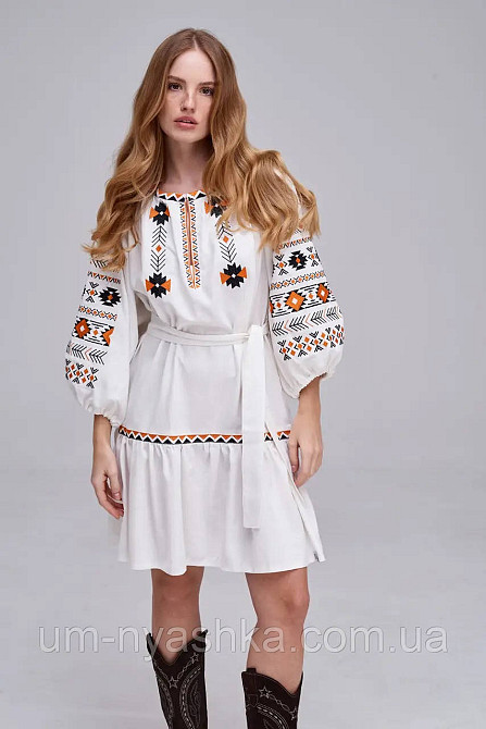 Жіноча вишита сукня на льоні Даніела Кривий Ріг - фото 1