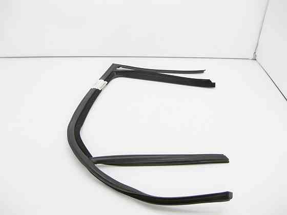 Mercedes-Benz  A2127351825 Ущільнювач опускного скла задніх правих дверей E-Class W212 Одеса