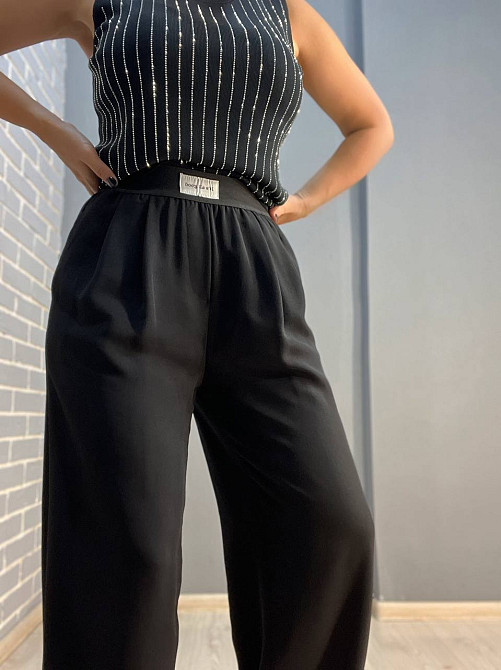 Брюки жіночі 0702 широкі прямі палаццо талія на резинці чорні, чорний, M Київ - фото 4