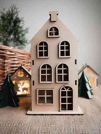 Дерев’яний будиночок у скандинавському стилі - Святковий декор з LED світлом Ірпінь