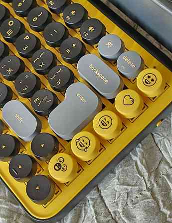 Клавиатура: Logitech POP Keys Bolt. Киев