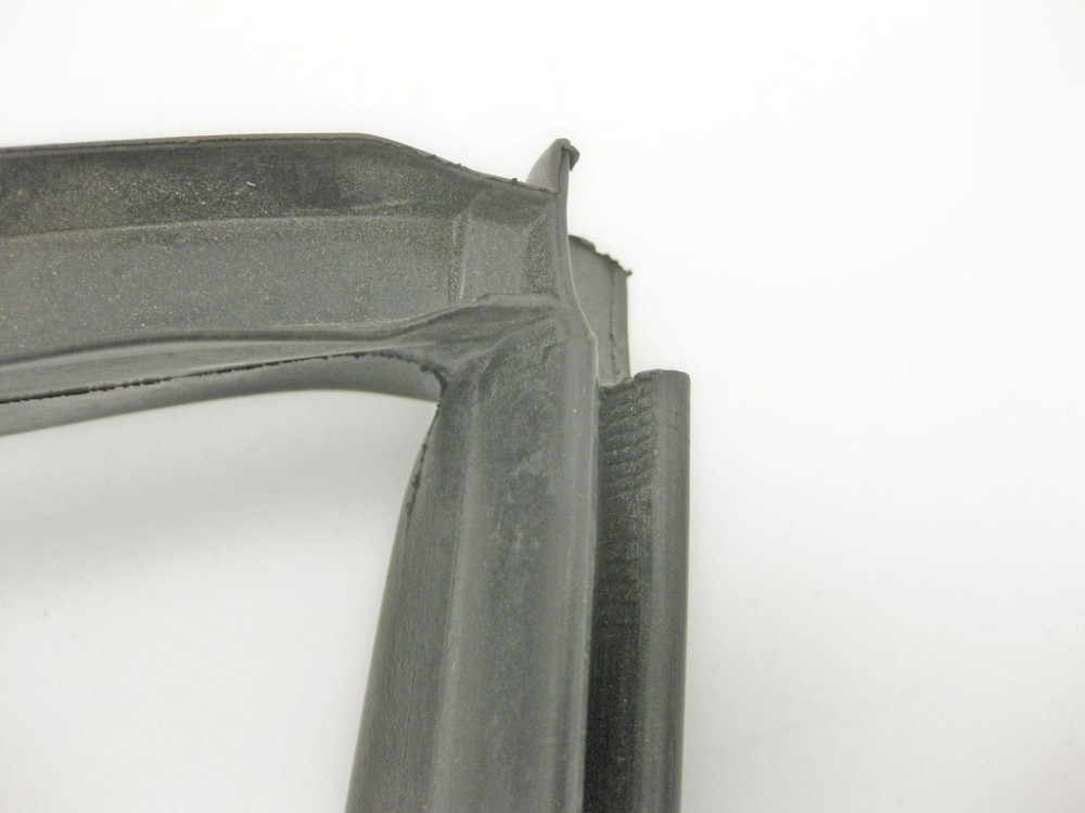 Mercedes-Benz  A2126280098 Ущільнювач моторного відсіку бічний правий E-Class W212 Одесса - изображение 6