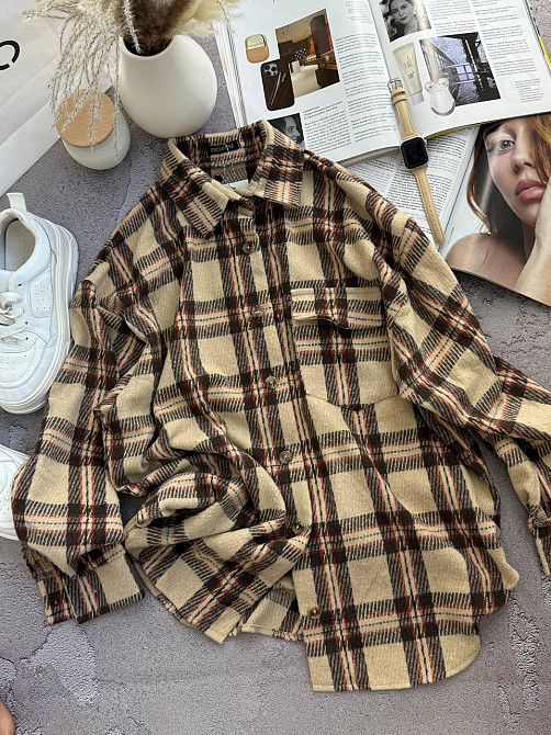 Жіноча тепла оверсайз сорочка в клітинку на ґудзиках кашемір Мокко Одеса - фото 1