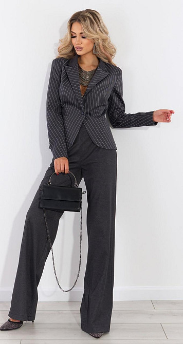 Брючный костюм в полоску Киев - изображение 2